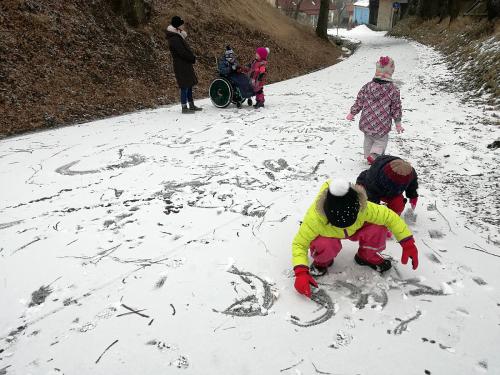 Malování na sněhu 2018