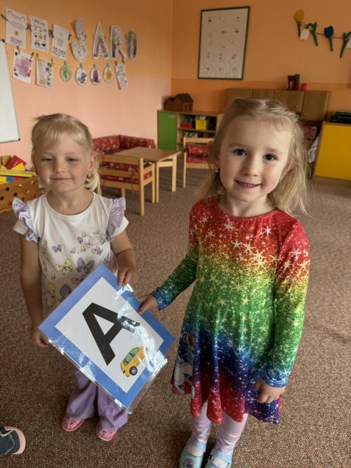 KNÍŽKA JE NÁŠ KAMARÁD