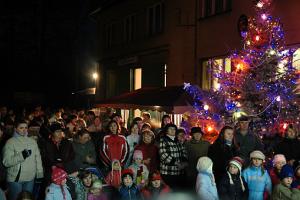 Předvánoční setkání a rozsvícení stromečků 2008