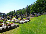 Opuštěná hrobová místa na budislavickém hřbitově