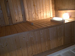 Nová sauna a střecha na šatnách.