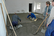 Nová betonová podlaha v Hasičské zbrojnici Dožice