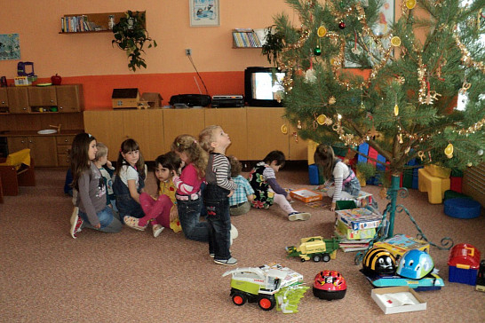 Vánoční besídka v Mateřské škole U veverky ve Starém Smolivci